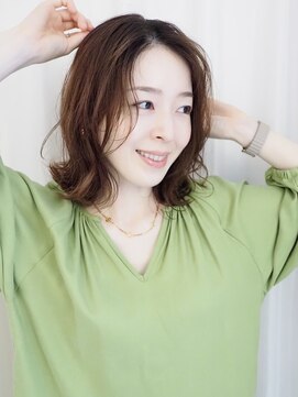 ヘアーデザイン アンジェロ インアルト(Hair Design Angelo In alto) 切りっぱなしボブにゆるやかウェーブ