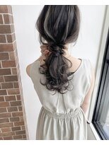 ニド(2do)&nbsp;カジュアルローポニーアレンジ