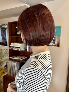 エンベロープス 中目黒(Envelopes) ボルドーカラー/タッセルボブ/切りっぱなしボブ/チェリーレッド