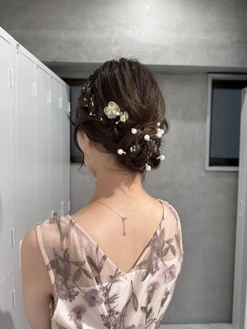 スウィープ(sweep) ゆるふわシニヨン/ヘアアレンジ/お呼ばれヘア/天神