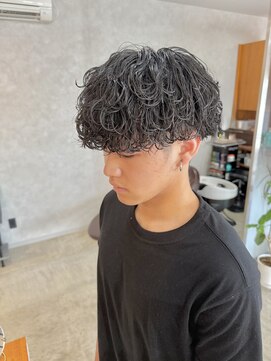 リフ(Lifu) 波巻きパーマ