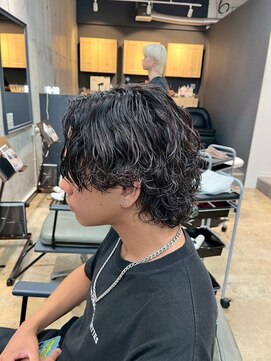 オゼル(OZEL) 【センターパートマッシュ】抜け感×色気を纏う上品メンズカット