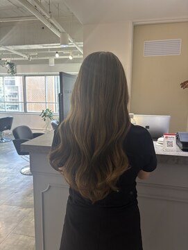 イリ 梅田(ili) オリーブベージュ