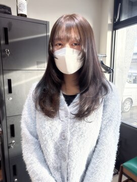 ロングレイヤー×オリーブベージュカラー