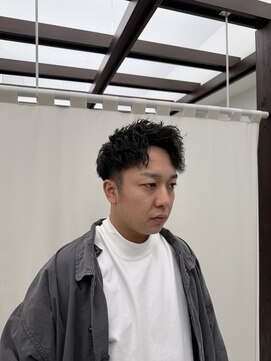 トウキョウ クラシック バーバー タウン(TOKYO CLASSIC BARBER TOWN) ツイストスパイラルアップバング