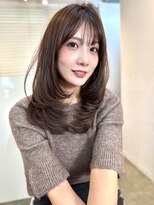 イヴォーク トーキョー(EVOKE TOKYO) ミディアムレイヤーバタフライカット髪質改善ハイレイヤーカット