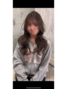 ロンドルピナス 小倉(Lond Lupinus) ミディアムレイヤーカット/似合わせカット/大人ガーリー/20代