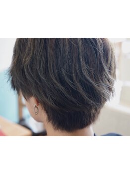 大人ショートはシルエットが大事◎お客様の髪質やクセに合わせカット☆どこから見ても美しいシルエットに♪