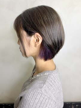 オースト ヘアー ステラ 新宿店(Aust hair Stella) フラットボブ×アッシュグレージュ+インナーバイオレット