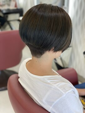 クオリス 赤塚店(QUALIS) 刈り上げ女子/ボブ/前下がり/襟元スッキリ/ショートボブ