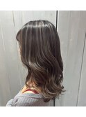 カットハイライトブリーチからー