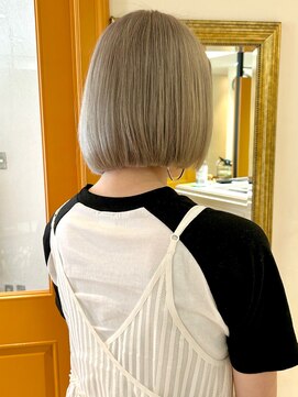 ヘアーズルネッタアベノ(HAIR'S Lunetta abeno) ミニボブ×白っぽベージュ【HAIR'S Lunetta 井上】