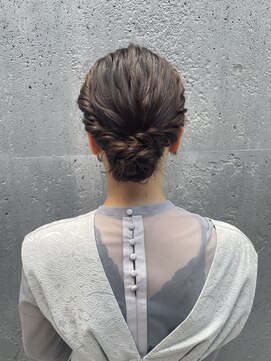 エムサロン ルームス(emusalon Room's) 【Rina】ひかえめシニヨン