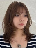 ハイライトカラーミルクティーベージュレイヤーカット
