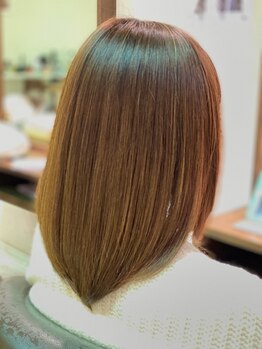 ヘア ラウンジ コモレビ(hair lounge comorebi)の写真/髪のダメージを最小限に抑え、髪にも頭皮にも優しいカラー剤を使用☆艶のある美しい仕上がりに♪