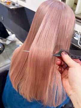 イリ 大阪(ili) ハイライトカラー/ミルクティーベージュ/レイヤーカット