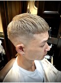 クロップスキンフェード ミルクティーベージュ ブロンド 池袋