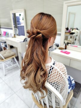 リサ 恵比寿(risa.) ハーフアップスタイル