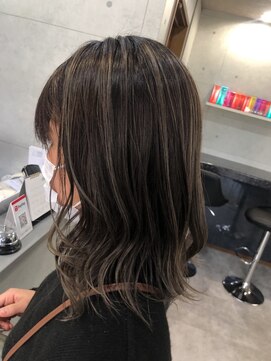 レーヴ(REVE) ハイライトグレージュ