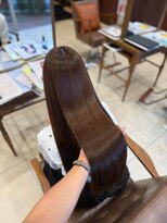 フォルテ 藤枝エピ店 ☆艶カラーでパサつき解消ショコラブラウン