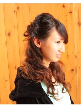 ヘアーメイク ダンス(hair make DANCE) ☆くるりんぱハーフアップ☆