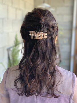 ニキ ヘアー ネイル 子安店(niki hair, nail) ハーフアップ