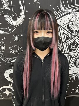 エルシャドール(EL-SHADDOLL) ピンクメインのエクステロングヘアー