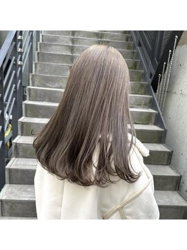 セプト 天神大名(SEPT.) 透明感カラー　アッシュカラー　赤み消し　シルキーベージュ