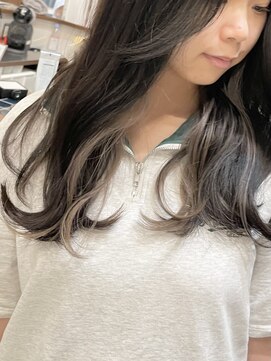 ルイ(ROUIS produced by LUCK 津田沼) ROUIS 津田沼 インナー×シルバー