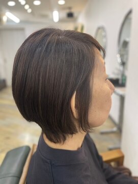 ビィーワンイースト(Be 1 EAST) 前下がりボブ