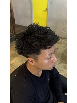 ルーメン 岐阜(ROOO MEN) メンズアップバングカットソフトツイストスパイラルパーマ