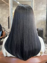 ハコ(H.A.Co) 透明感のある暗髪グレージュです。