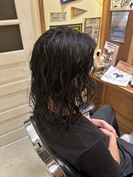 フォーコーナーズ(Four Corners) メンズロング/アメカジヘア/マンバン/サーフカール/