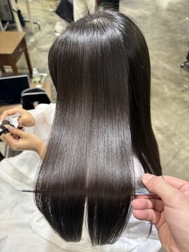 サロンドミルク 原宿(salon de MiLK) 【原宿/表参道/明治神宮前】パヤつく髪にも美髪矯正がおすすめ