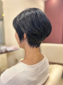 ニア(NiA) ショートボブ