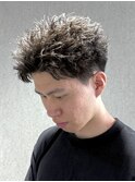スパイキーショートアップバングスパイキーパーマ