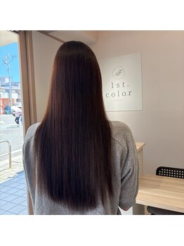ファーストカラー(1st.color)の写真/経験豊富な女性スタッフが担当♪似合わせカットやカラー、パーマ、ストレートが好評の実力派サロンです☆