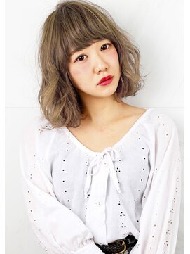 ヘアサロン ガリカ 表参道(hair salon Gallica) 『 ミルクティーベージュ & 毛束感 』オン眉切りっぱなしボブ♪