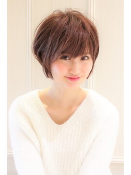 レウナ 外苑前(Reuna) 【３０代４０代５０代】大人女性に人気のひし形前下がりショート