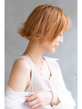 テイラー(Taylor) ［Taylor］☆大宮　オレンジベージュ×外ハネボブ