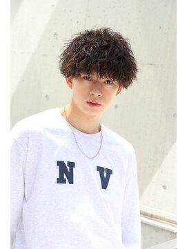 ネイビー(NAVY) 強めウェーブパーマで簡単スタイリングヘア