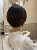 大人可愛い20代30代40代黒髪前下がりひし形小顔ボブ丸みショート