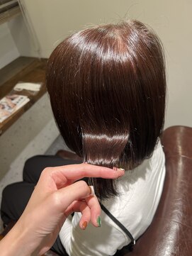 ムーン(moon) ＃外ハネボブ＃ペールベージュ＃セクションカラー