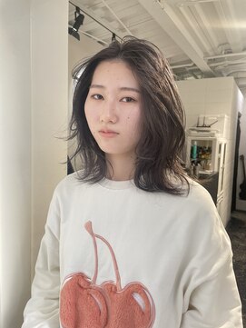 ココ 本八幡(KOKO) 黒髪クラゲヘアーオリーブグレー小顔ココアベージュミディアム