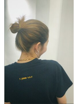 アンダーカレント(undercurrent) グラデーションカラー