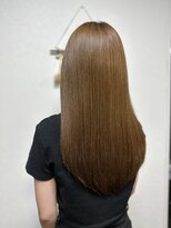 ジウ 上通り(JIU)&nbsp;20代30代小顔ゆるふわロングアッシュベージュ