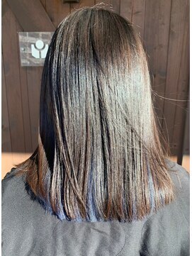 ロカ バイ ティアトロ ヘア サロン(ROCA by teatro hair salon) インナーカラー ストレート ブラウンベージュ 透明感カラー 美髪