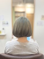ヘアー グリーン(hair green) 30代40代50代透明感オリーブブラウン系ふんわり前下がりボブ