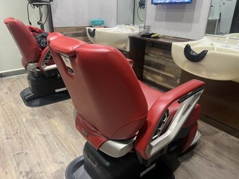 Cut studio 1【カットスタジオワン】 の写真/【平日22時まで営業】仕事帰りのリフレッシュに。デキる男の身だしなみをトータルサポート!