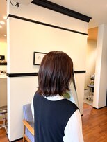 スリーバイザサロン(THREE by the salon)&nbsp;外ハネピンクブラウン